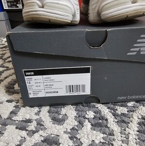 New Balance 2002R Men's Athletic Shoes - Gray Beige